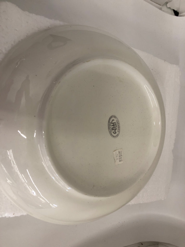YELLOW VEGGIE SERVING BOWL.