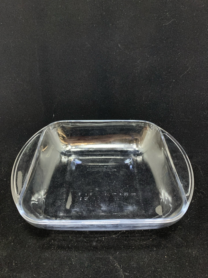 CLEAR GLASS BAKING DISH.