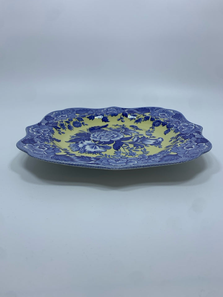 "BRITSH FLOWERS-POPPY" BLUE ROOM GARDEN COLLECTION PLATES.
