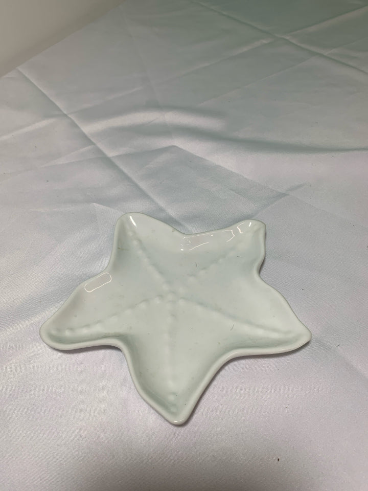 WHITE STARFISH PLATE.