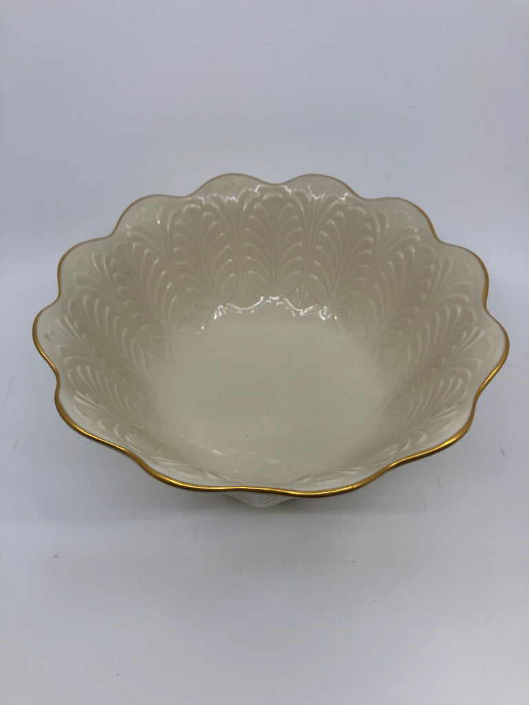 LARGE FEATHER PATTERN FOOTED LENOX BOWL.
