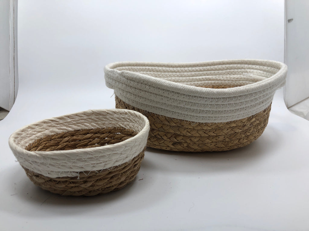 2PC WHITE/BEIGE WOVEN BASKETS.