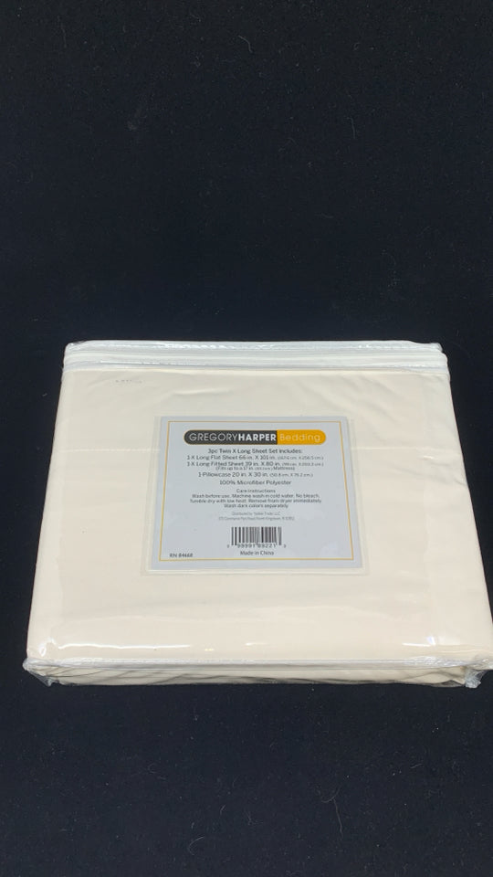 NIP TWIN XL CREAM SHEET SET.