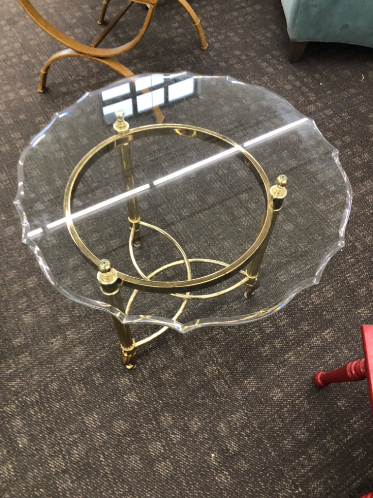 GOLD LEGGED CIRCLE END TABLE W/GLASS TOP.