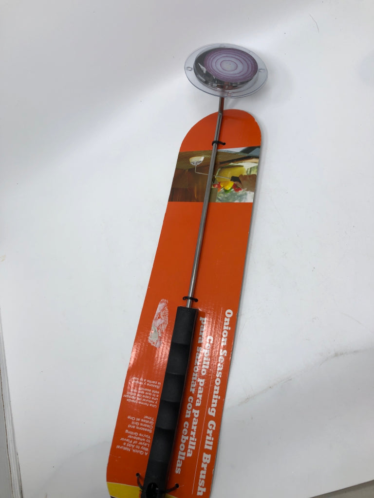 NIP ONION SEASONING GRILL BRUSH.