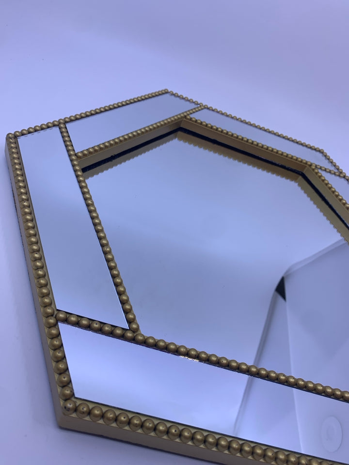 GOLD AND MIRROR DRESSER TRAY.