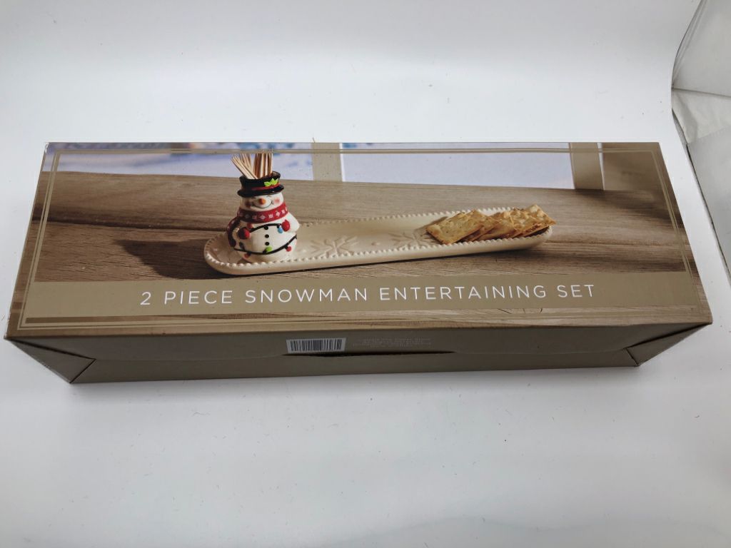 NIB 2PC SNOWMAN PLATTER AND TOOTHPICK HOLDER.