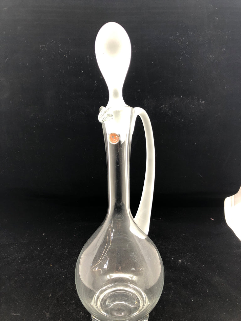 TALL CRYSTAL FROSTED+CLEAR DECANTER W/ HANDLE.