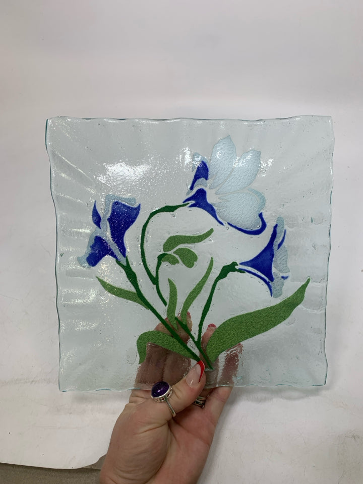 WHITE/DARK BLUE FUSED GLASS SQUARE PLATE.