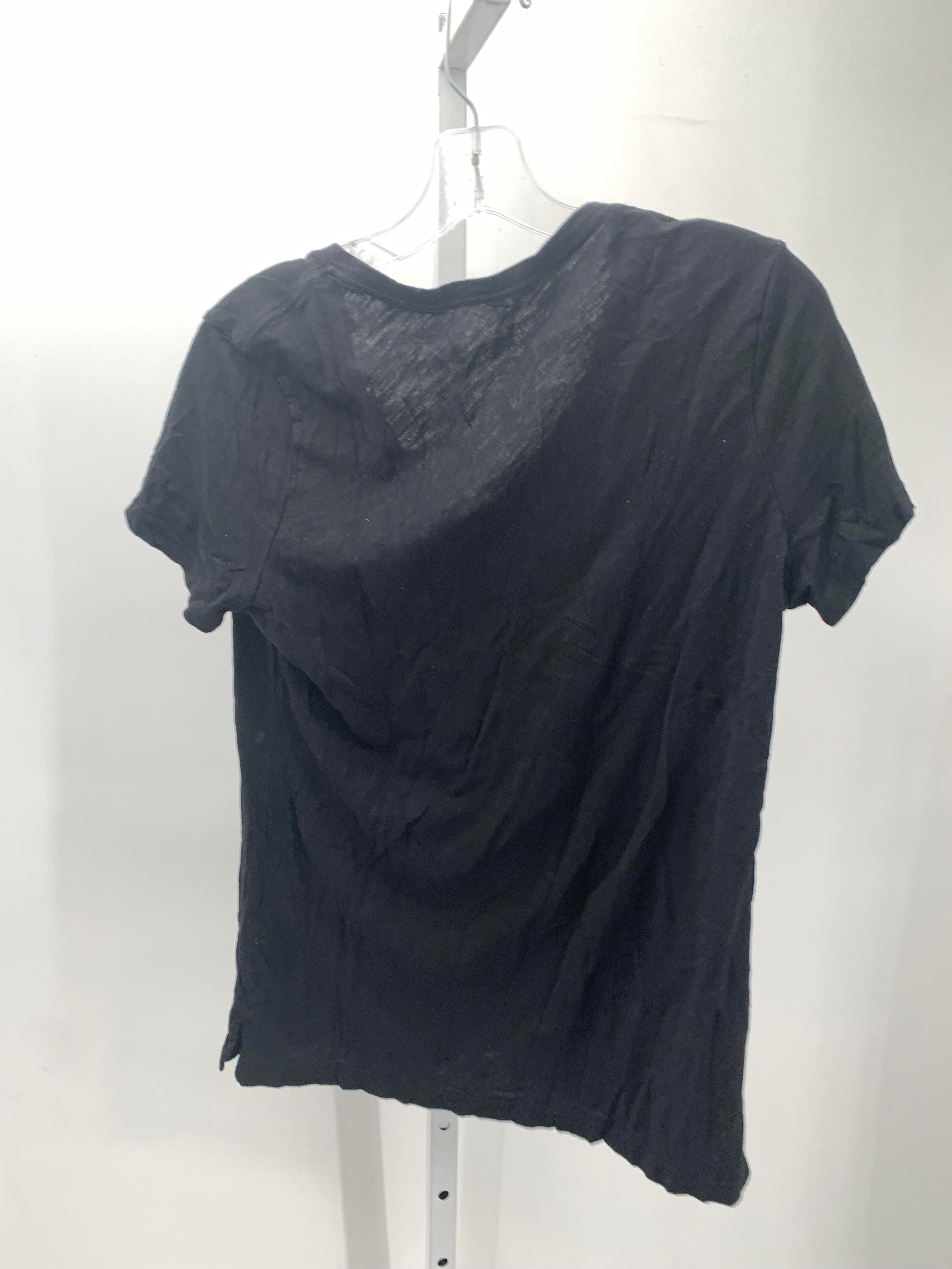 Size Medium Misses Short Sleeve Shirt
