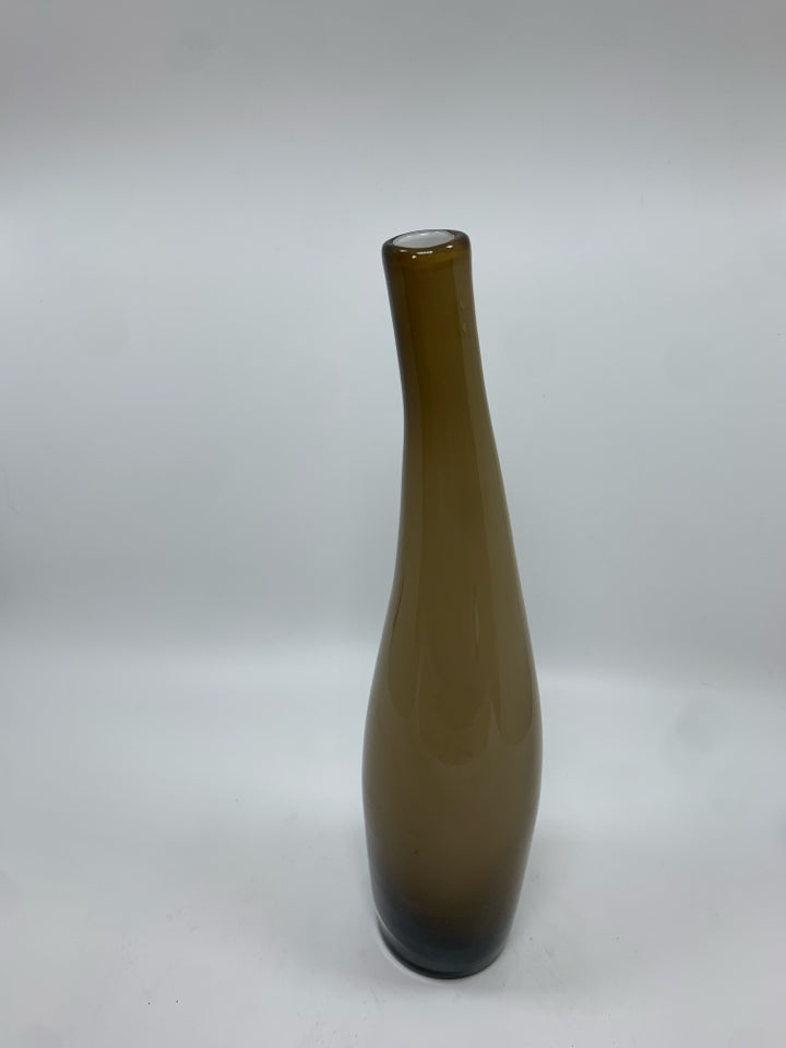 BROWN BLOWN GLASS CURVED BUD VASE.