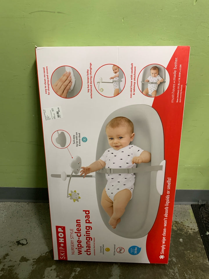 Skip*Hop Changing Pad