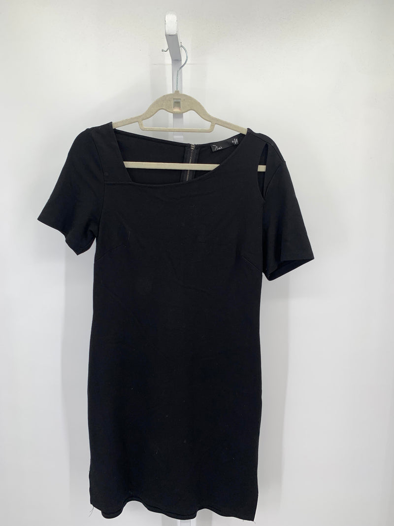 Size Medium Misses Short Sleeve Dress