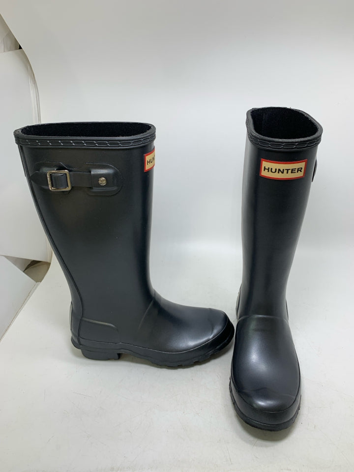 Hunter Size 2 Rain Boots