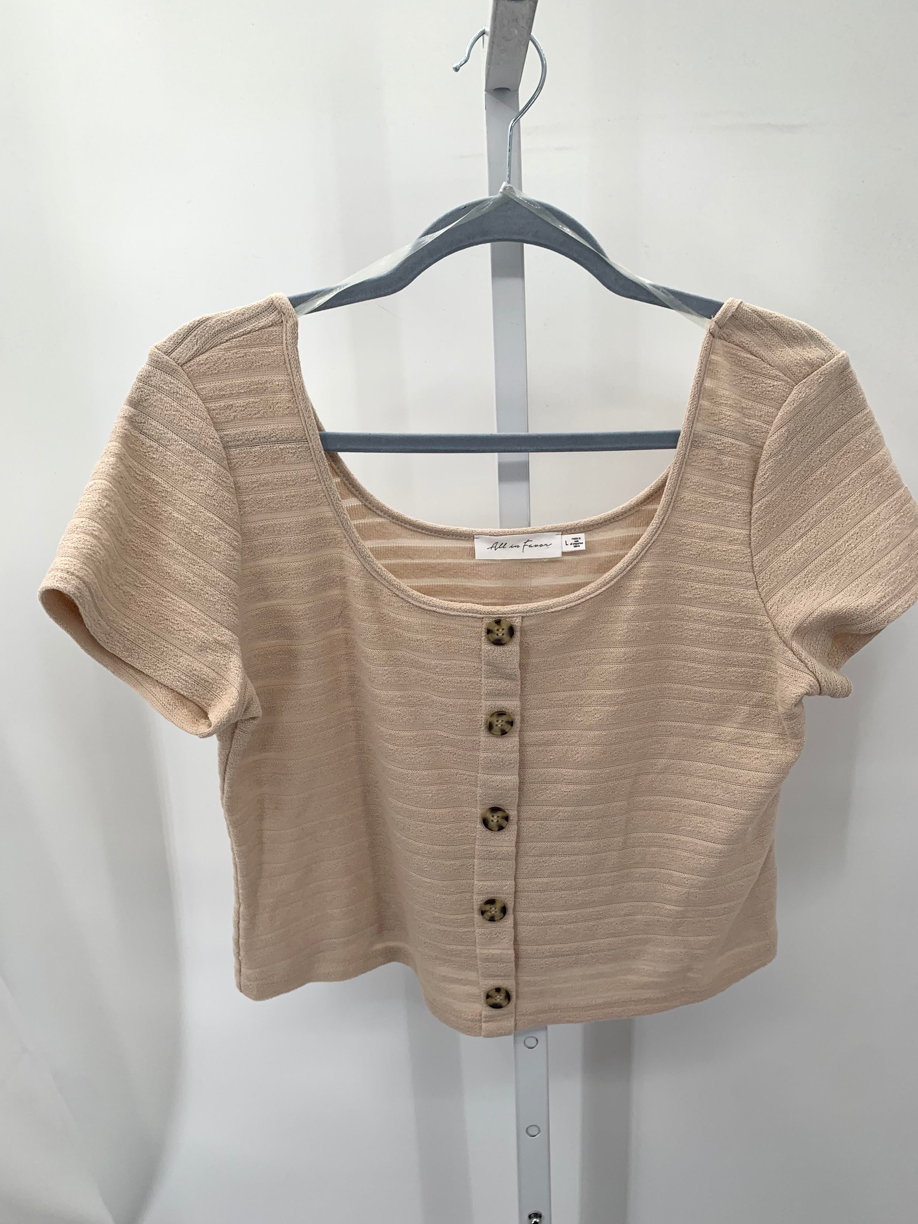 Size Large Juniors Short Sleeve Shirt