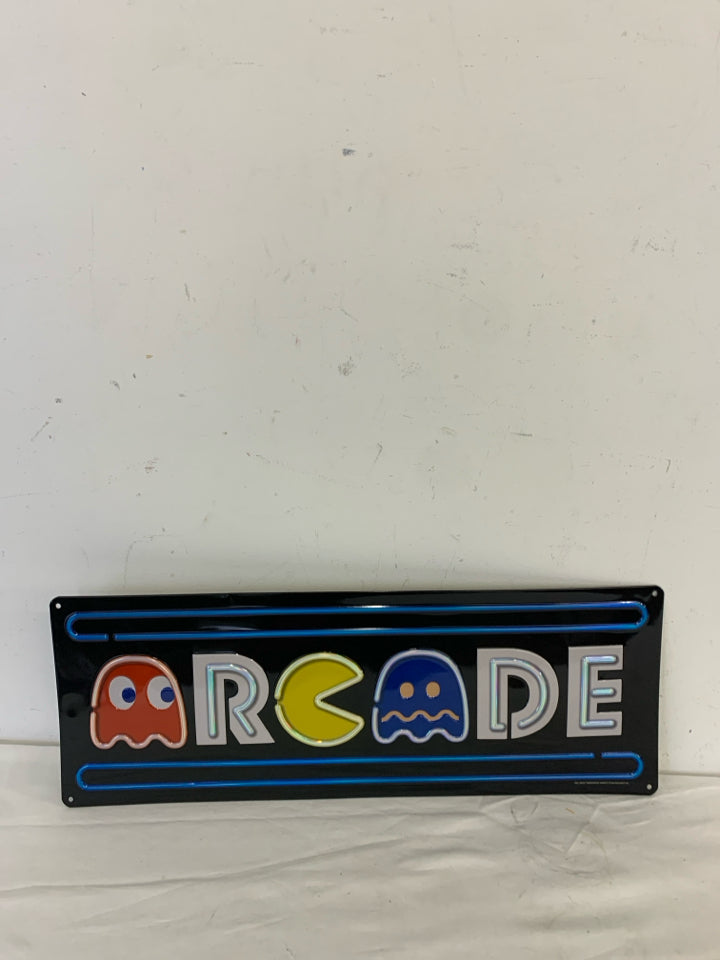 PACMAN ARCADE METAL SIGN.