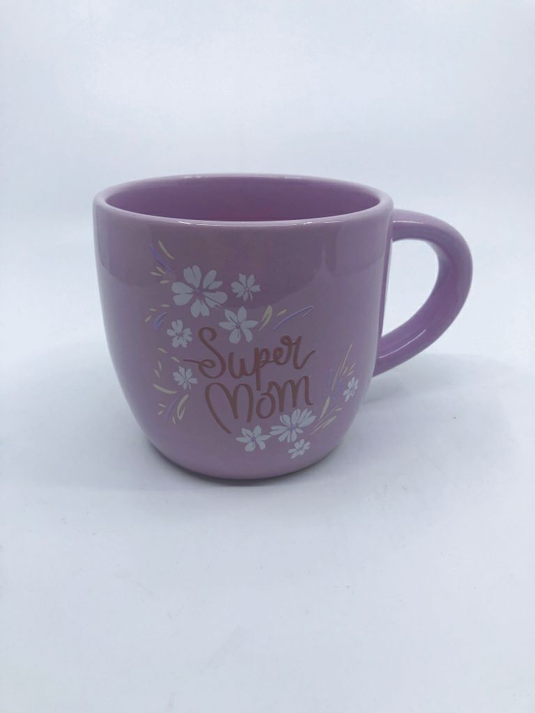 LARGE LIGHT PURPLE SUPER MOM MUG.