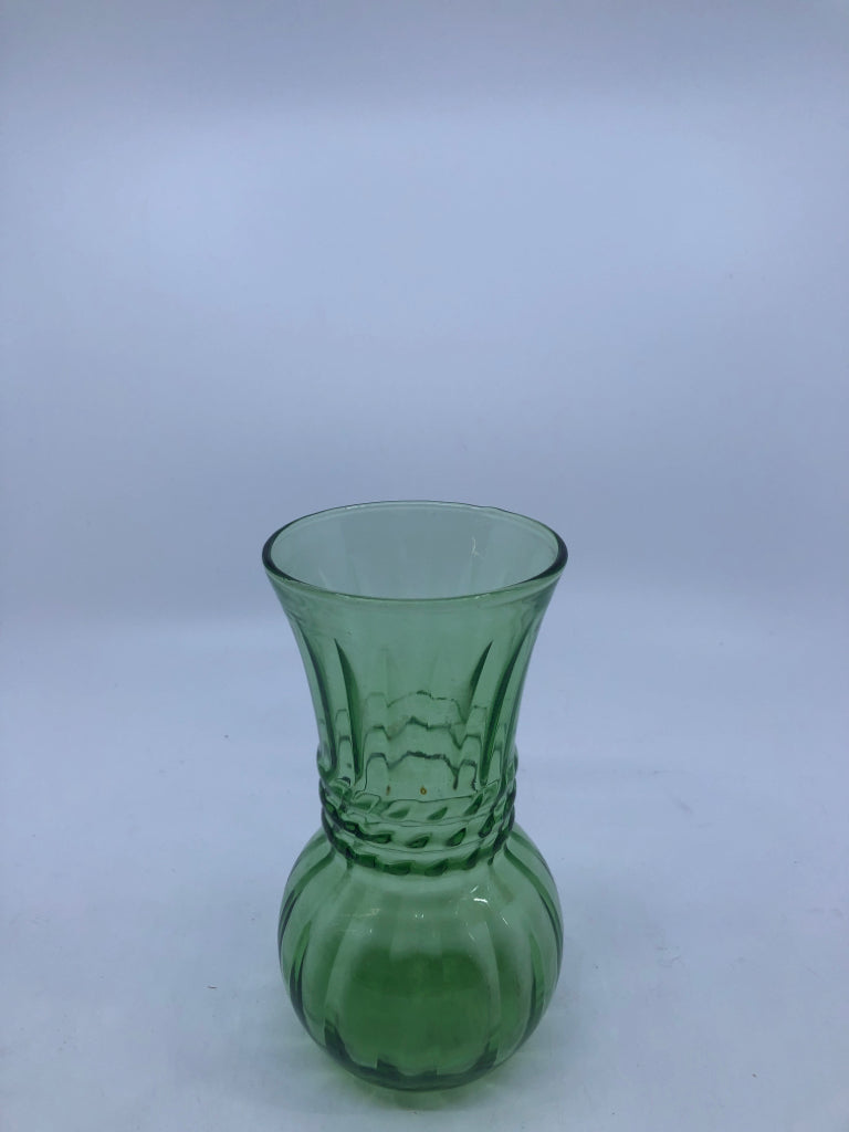 GREEN CYLINDER VASE.