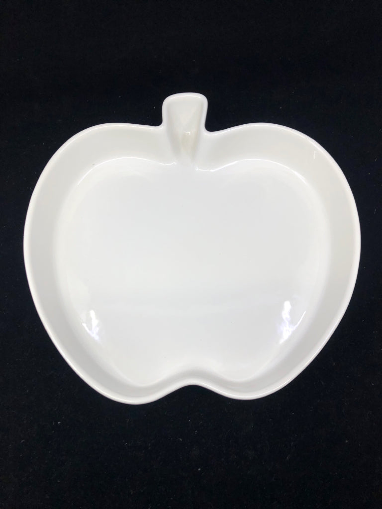 VTG REVOL WHITE APPLE SHAPED BAKING DISH.