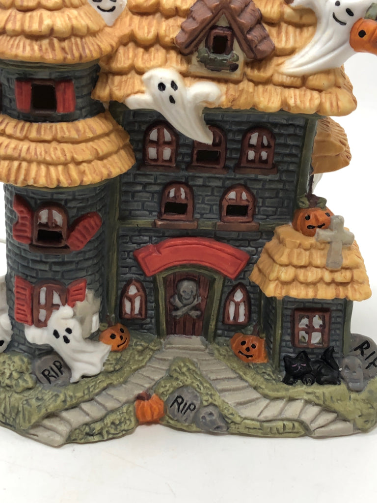 PORCELAIN ILLUMINATED STONE/STRAW/GHOSTS HAUNTED HOUSE.