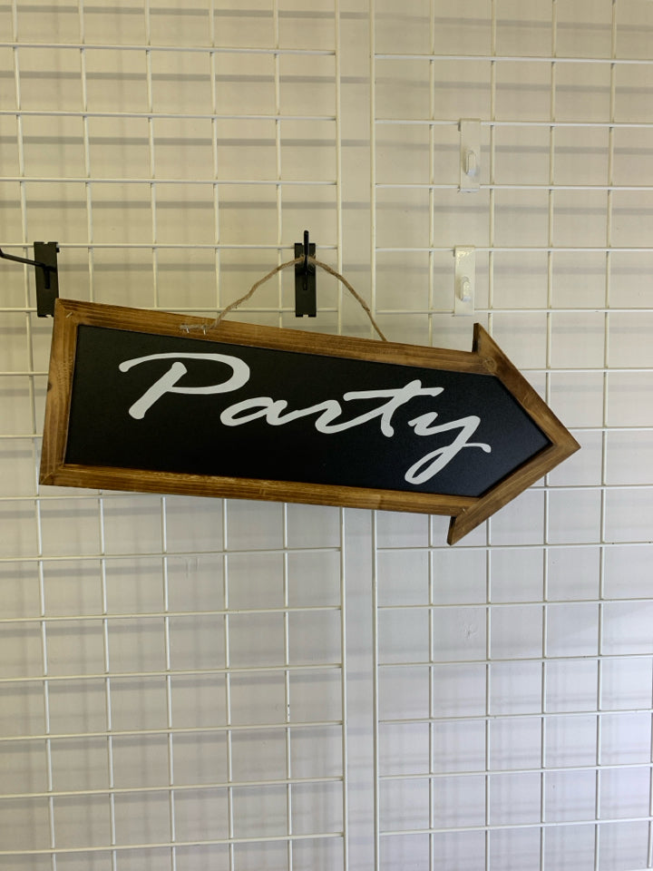 ARROW PARTY SIGN.