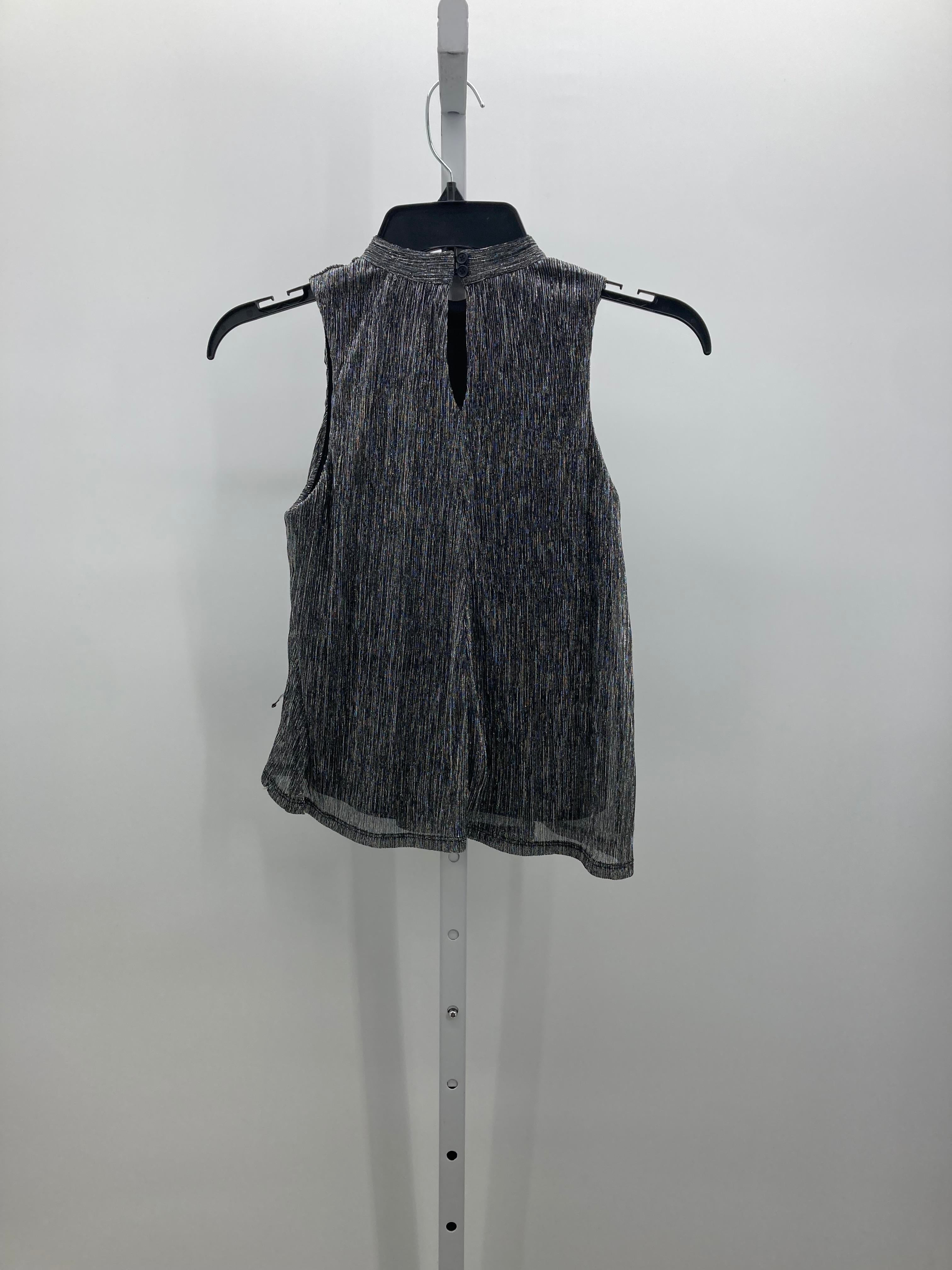 Love Fire Size Medium Juniors Sleeveless Shirt