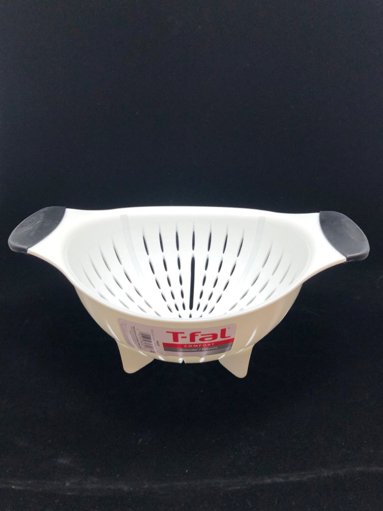 T-FAL WHITE PLASTIC STRAINER.