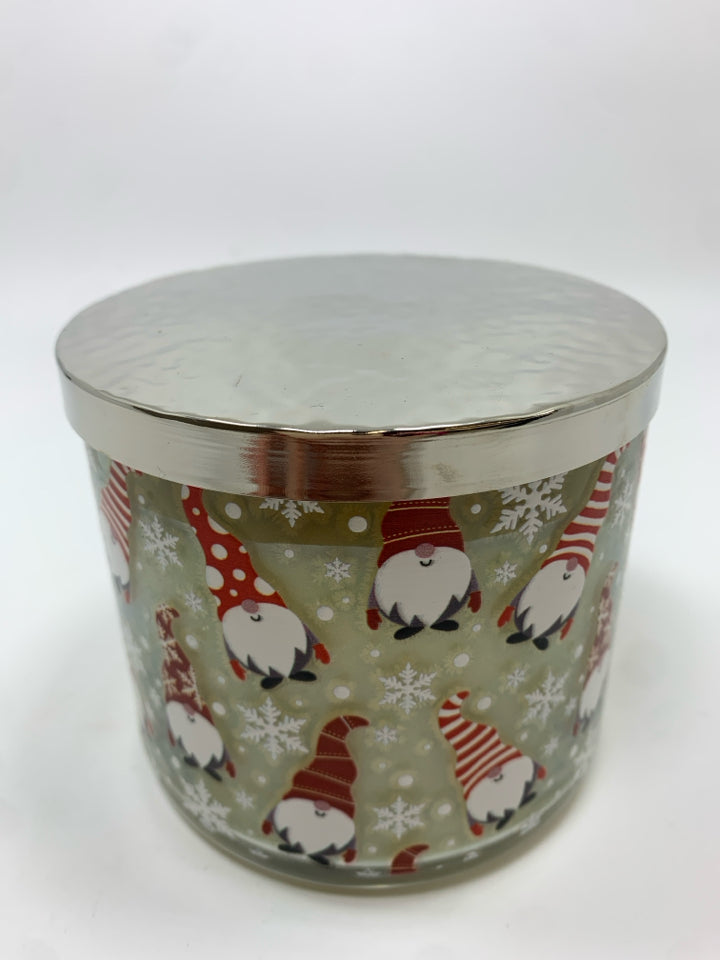 GNOME FOR THE HOLIDAYS CANDLE.