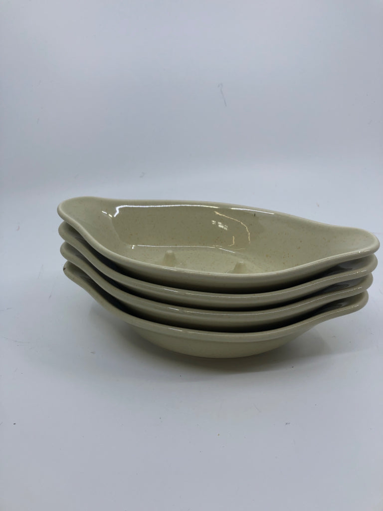4 CREAM OVAL AU GRATIN BAKERS.