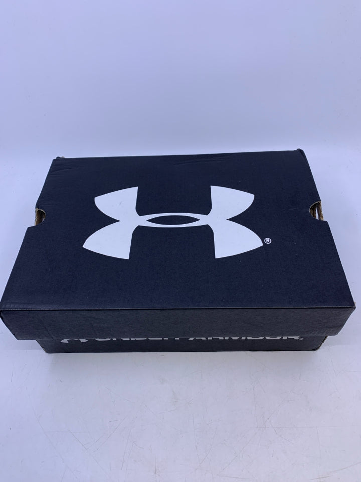 Under Armour Size 5Y Sneaker