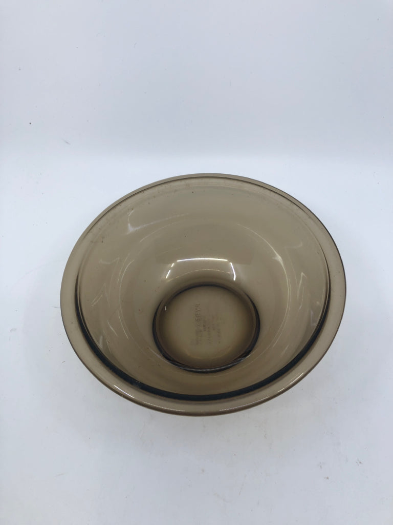 BROWN SMALL PYREX MIXING BOWL.