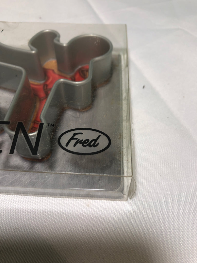 NIP Ninja bread menCOOKIE CUTTERS.