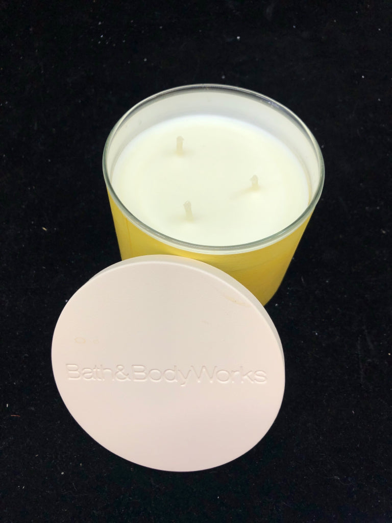 SUNWASHED CITRUS CANDLE.