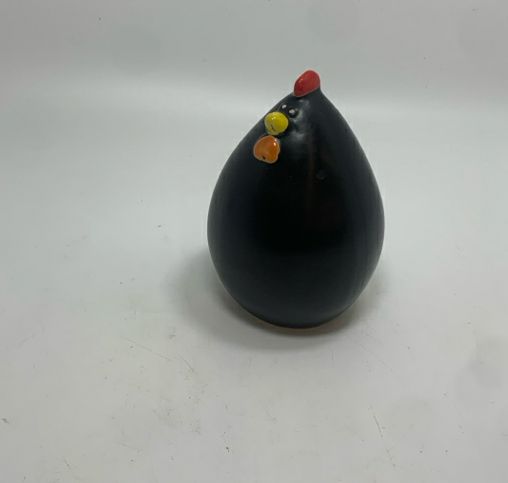 BLACK CERAMIC CHICKEN.