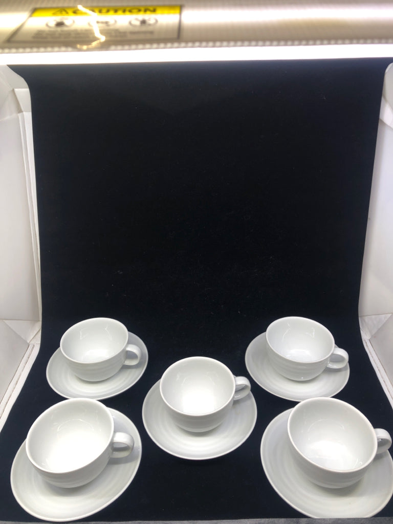 10 PC CUP AND SAUCERS SET - 5 CUPS 5 SAUCERS.