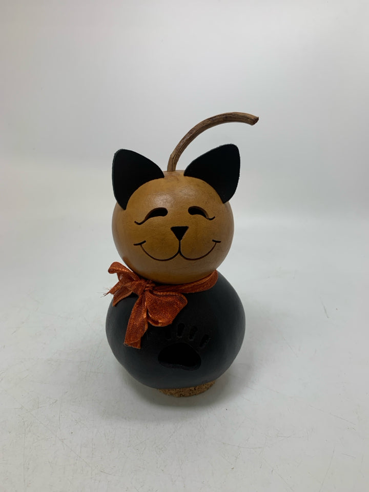 MEADOWBROOKE GOURDS HAND PAINTED COLE THE CAT SILHOUETTE GOURD ART FIGURE.