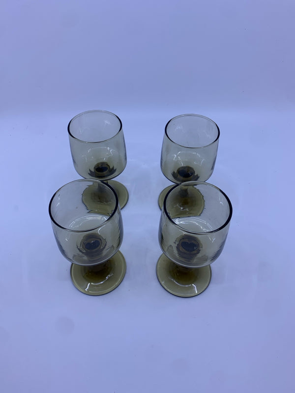 4 SMOKE GLASS WINE GLASSES.