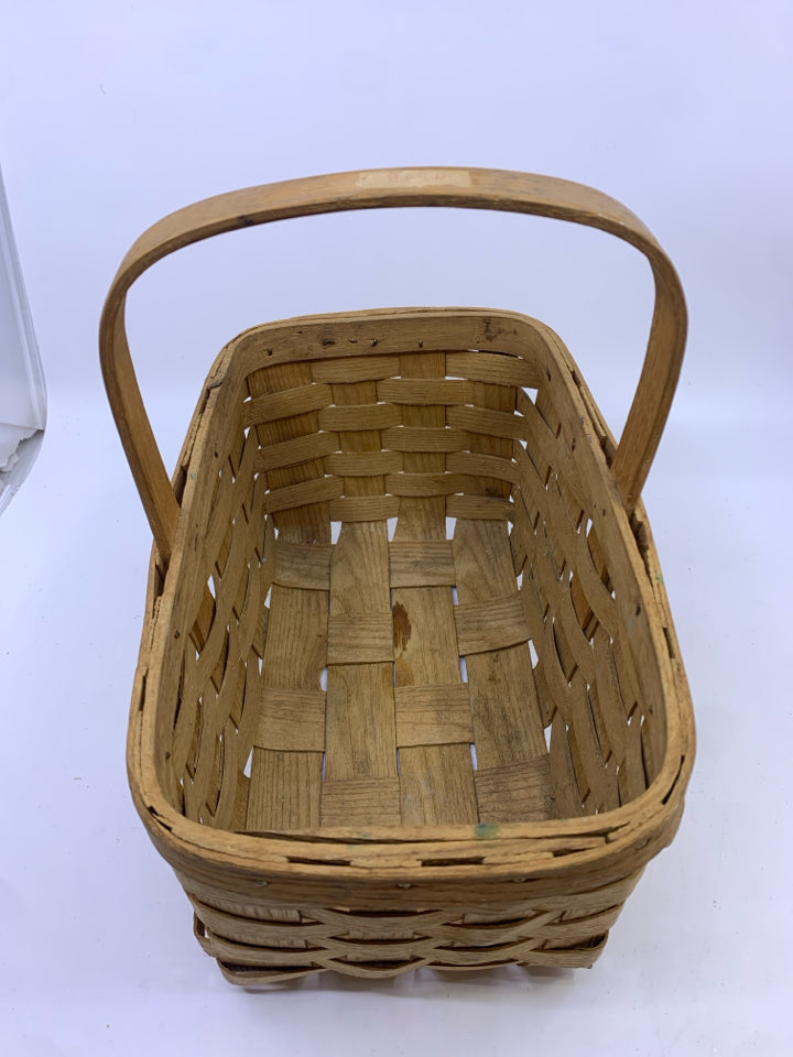 RECTANGLE BASKET W 1 HANDLE.