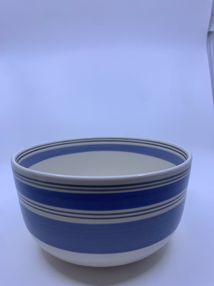 BLUE AND WHITE PFALTZGRAFF BOWL.