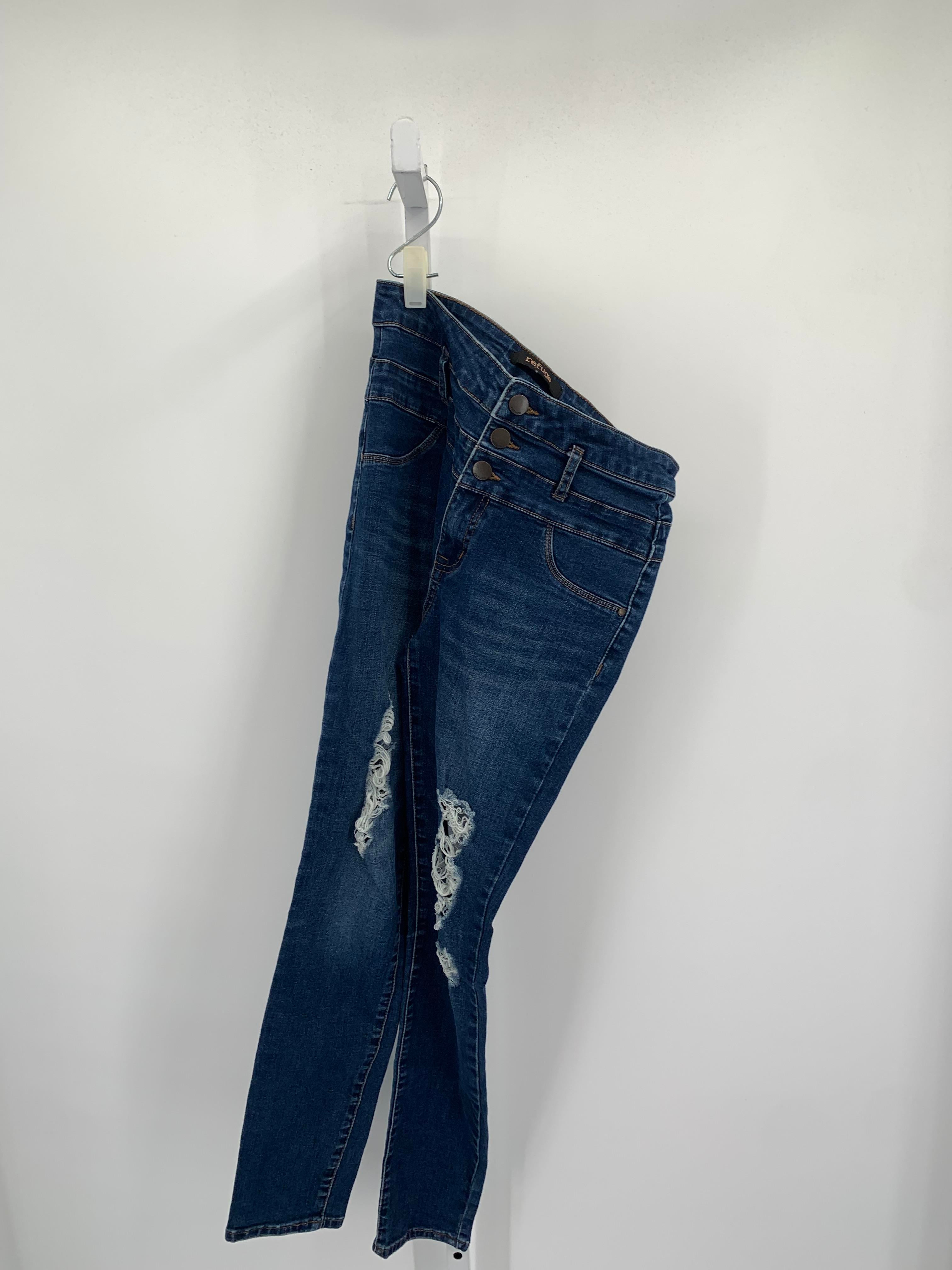 Refuge Size 2 Juniors Jeans