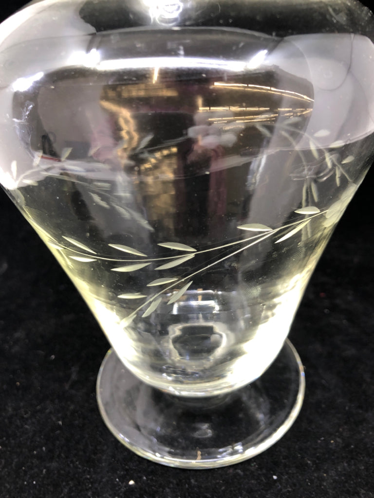 FOOTED PRINCESS HOUSE DECANTER W/ ETCHED FLOWERS.