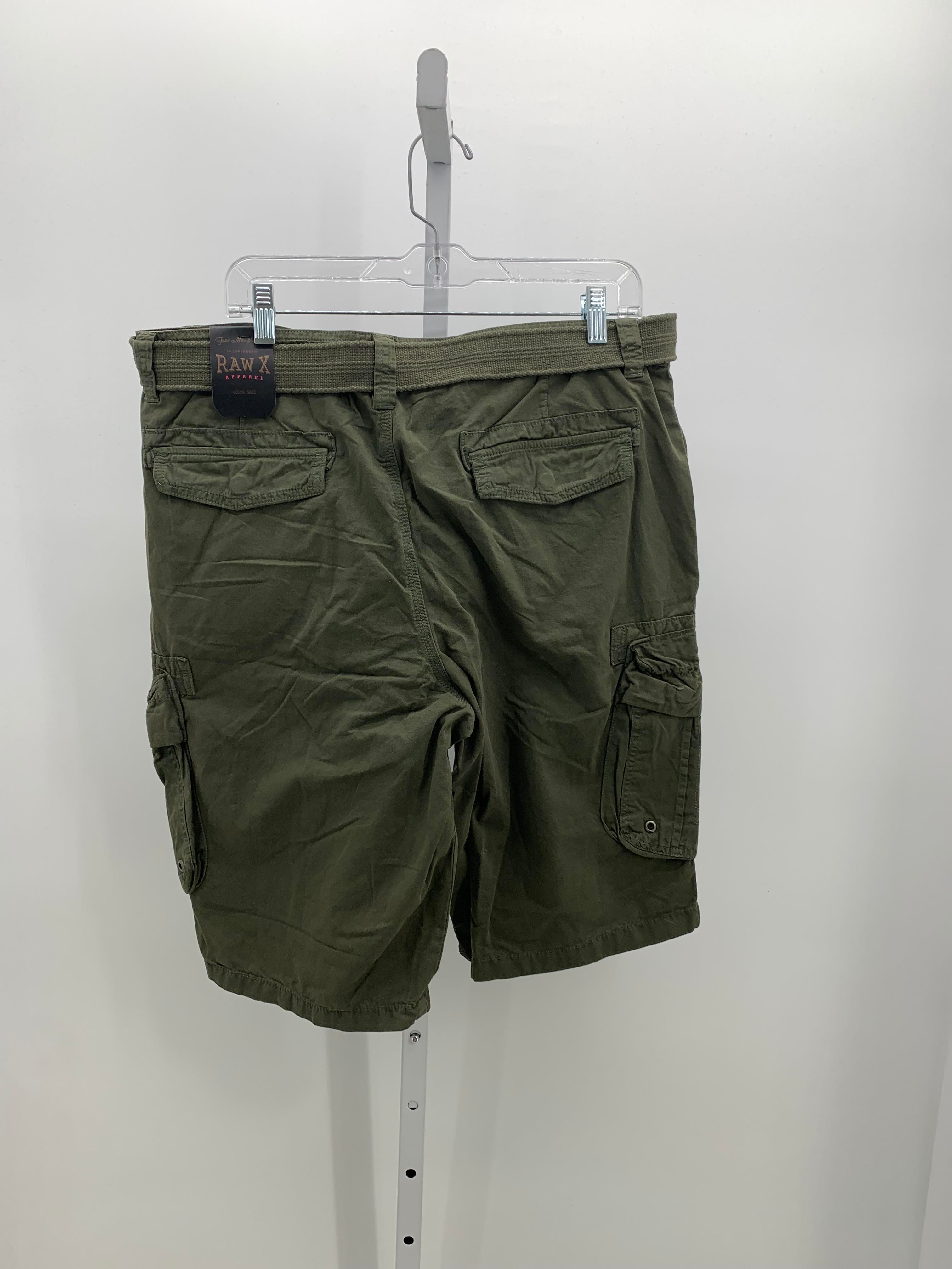 NEW BELTED CARGO SHORTS.