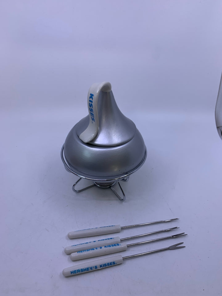 IN BOX HERSHEY KISS SHAPED CHOCOLATE FONDUE TEALIGHT.