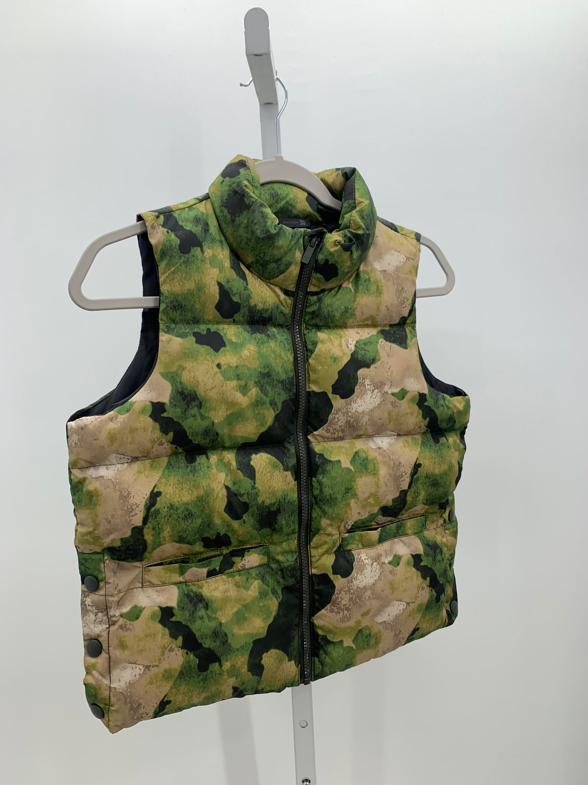 PATTERN PUFF VEST
