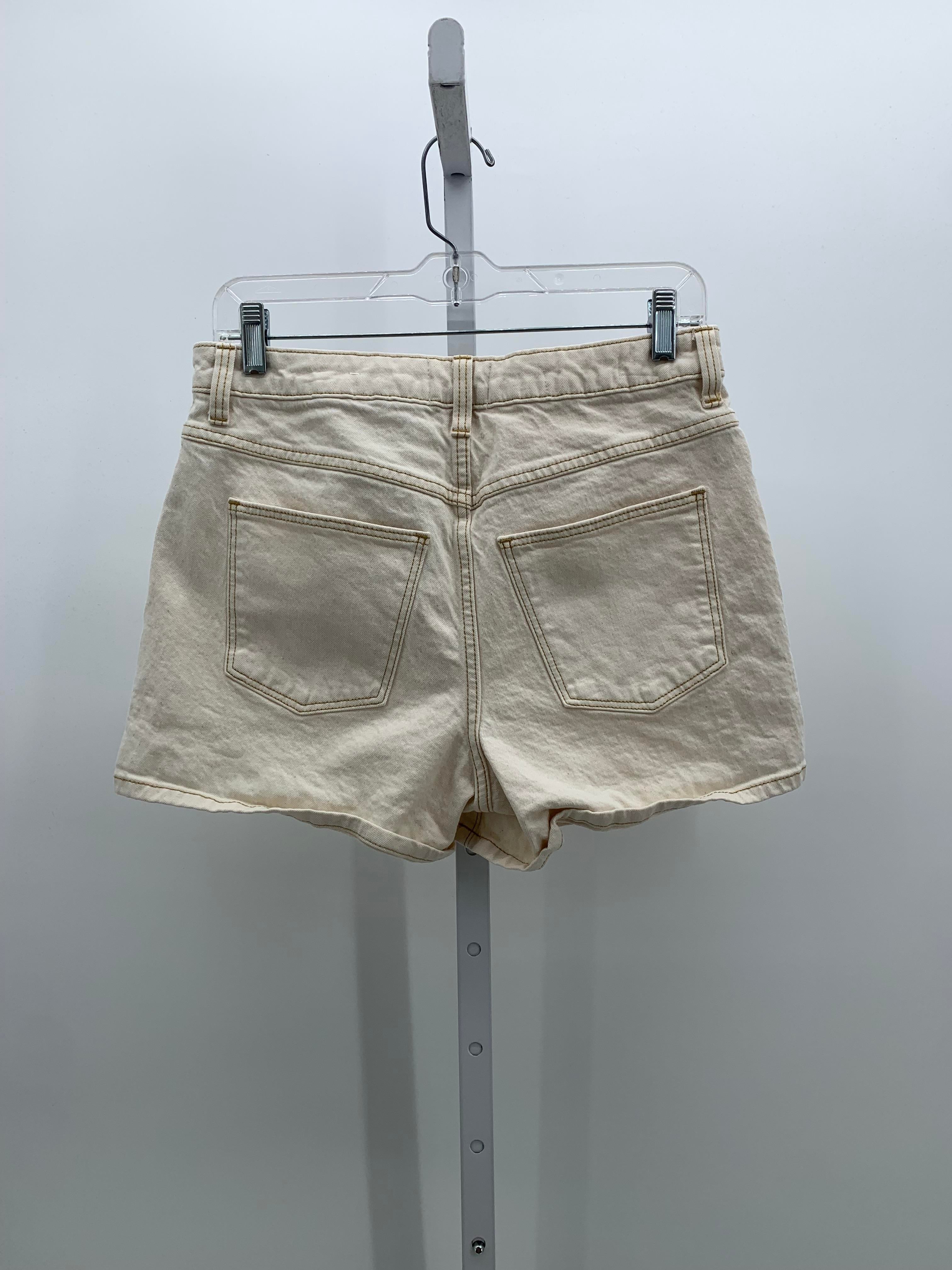 Universal Thread Size 6 Misses Shorts