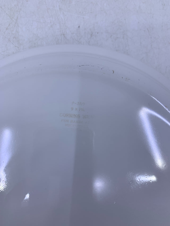 WHITE BLUE CORNFLOWER PIE PLATE.