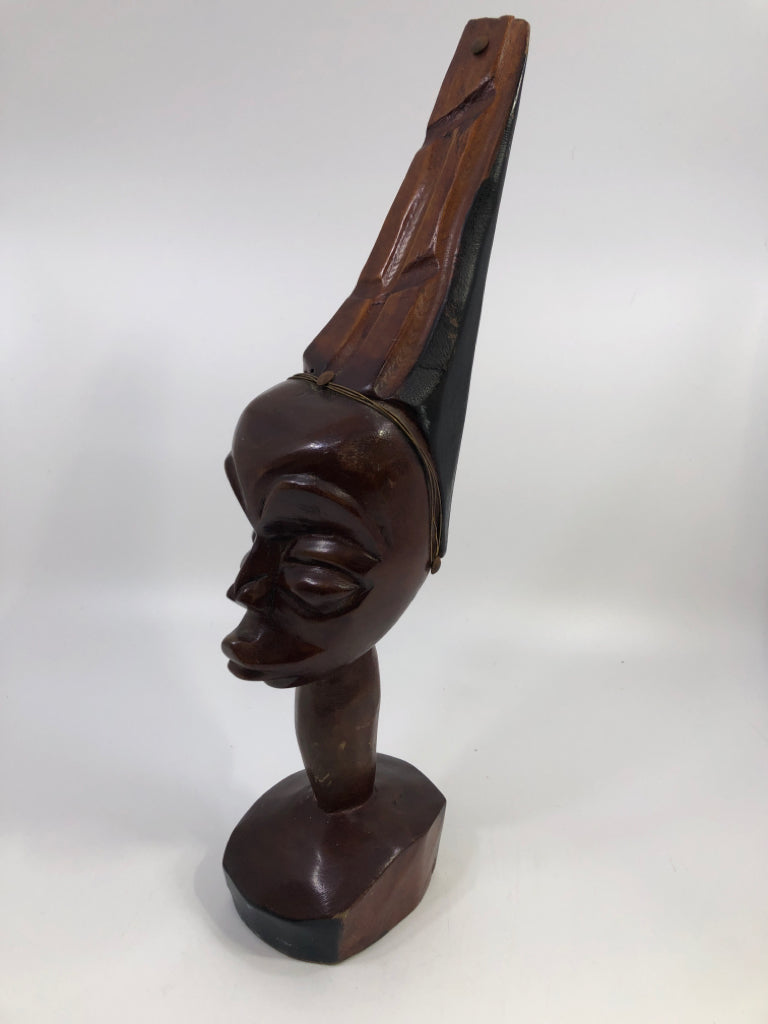 HAND-CARVED AFRICAN TRIBAL WOOD BUST.