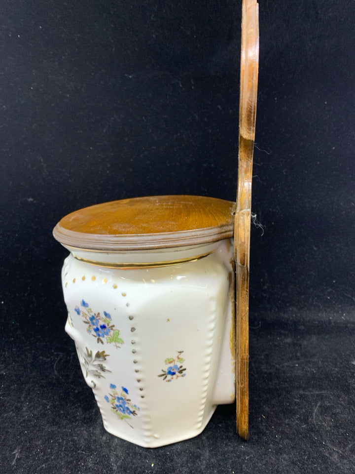 VTG WHITE MEHL (FLOUR) DARK WOOD WALL HANGING.