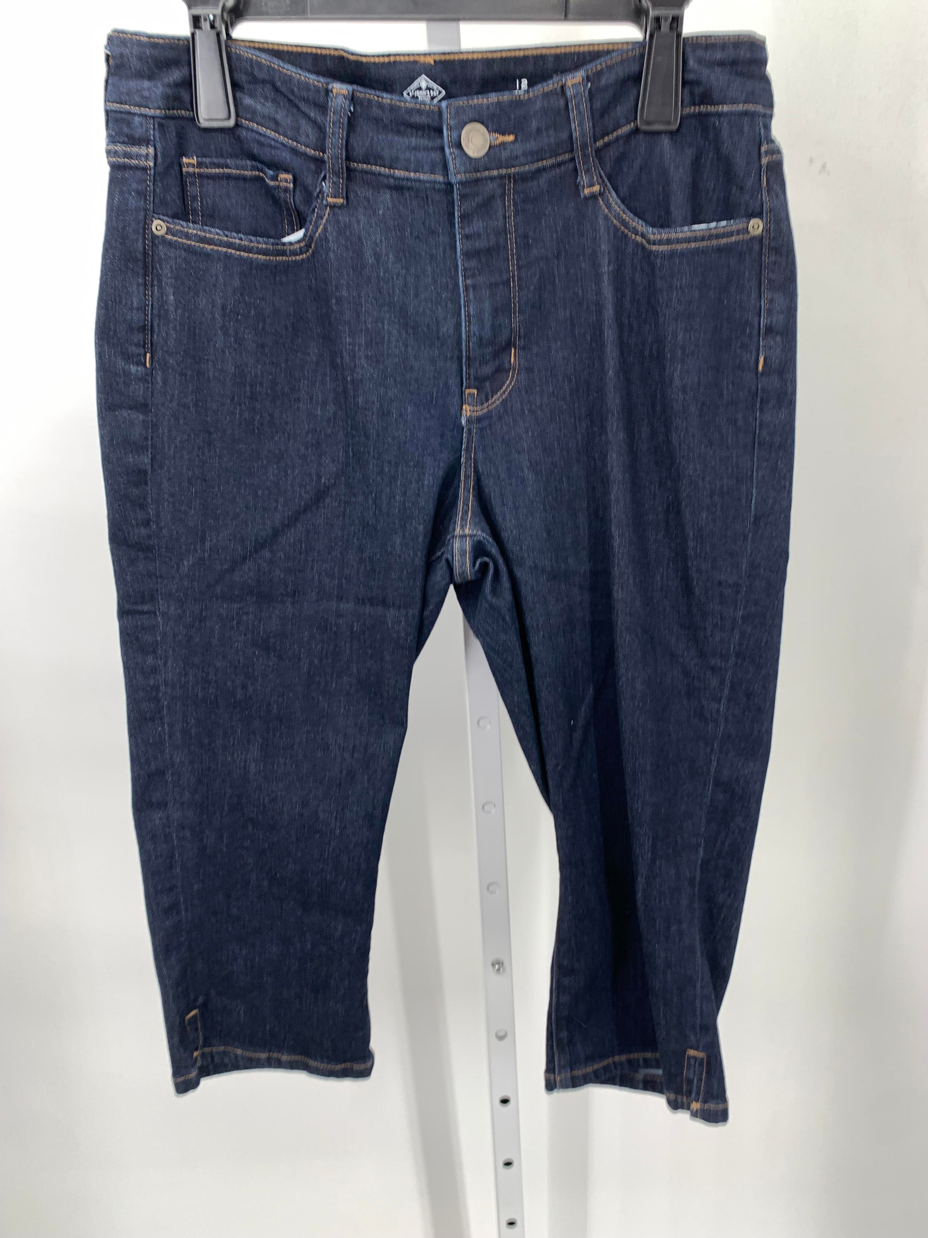 St. Johns Bay Size 12 Petite Petite Capri Pants