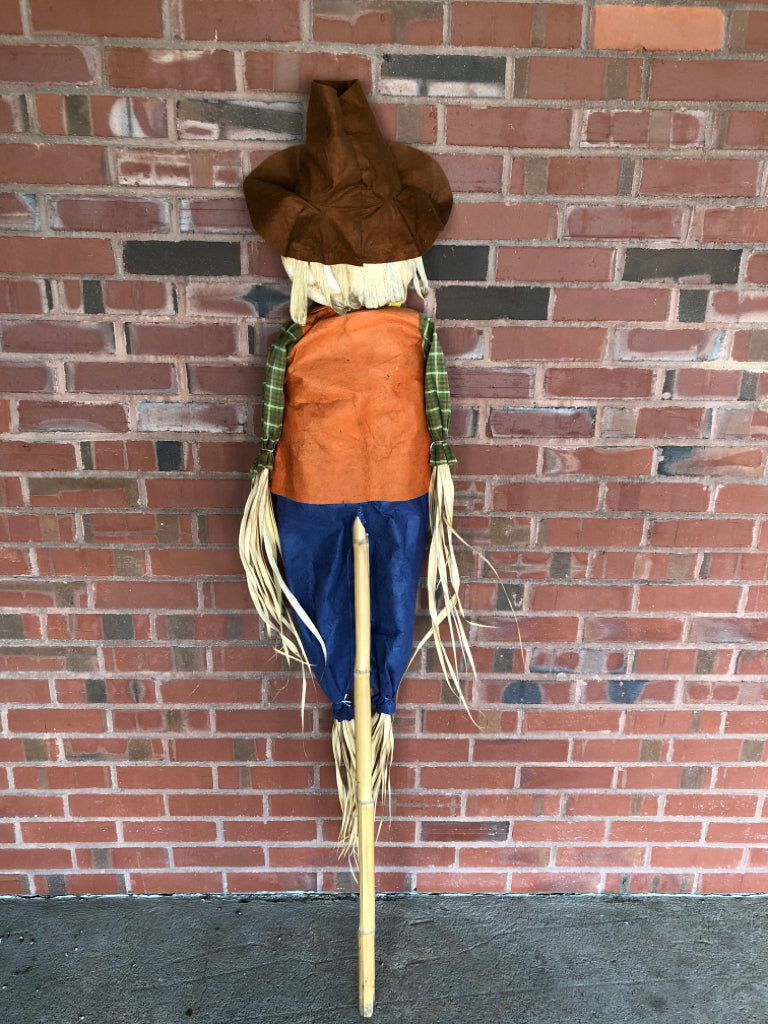 SCARECROW MAN FOR YARD.